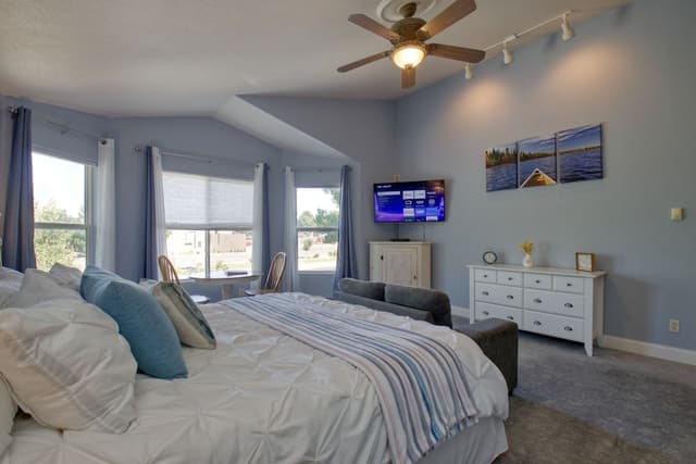 Two Rivers Room