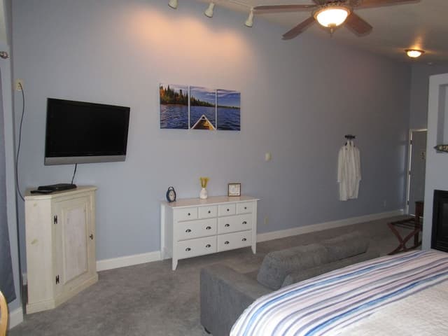 Two Rivers Room