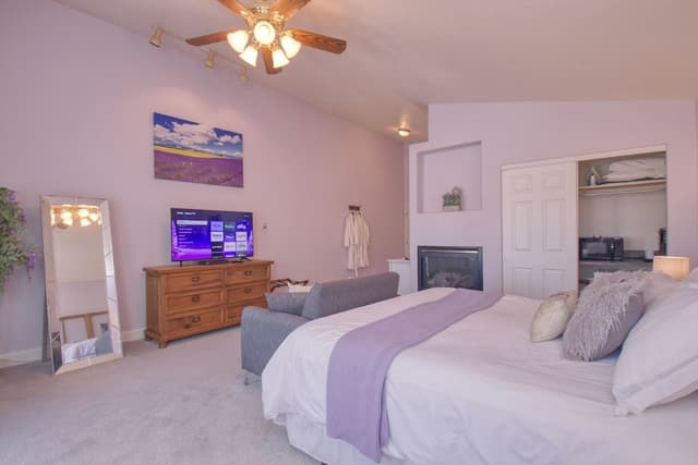 Lavender Room
