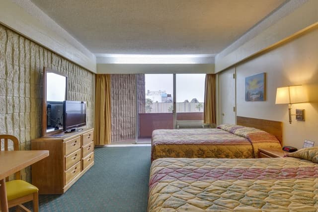 Standard Double Room, Kitchenette (North - No Pets Allowed)