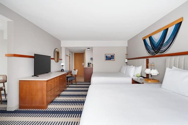 Deluxe Room, Multiple Beds