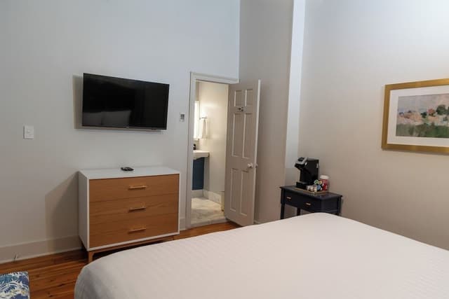 Room, 1 King Bed (Interior Room One King Bed)
