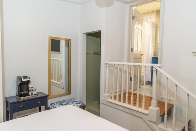 Deluxe Room, 1 Queen Bed
