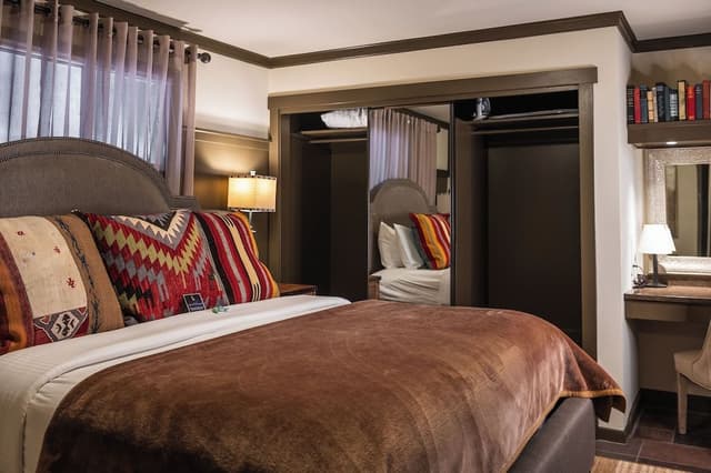 Luxury Suite, Ensuite (Evergreen Suite, Non Pet-Friendly)