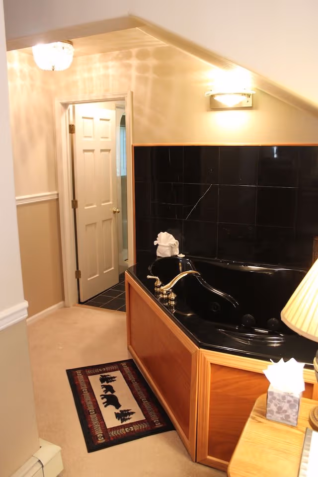 Room, Private Bathroom (06 Royal King)