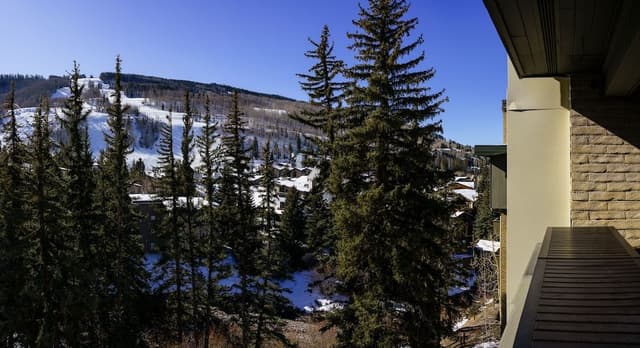 Condo, 5 Bedrooms, Mountainside