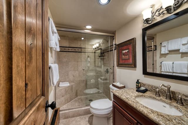 Condo, 2 Bedrooms, 2 Bathrooms, Mountainside