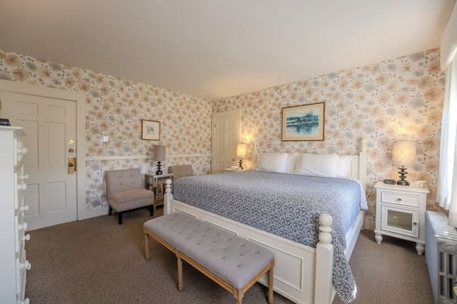 Superior Room, 1 King Bed