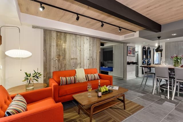 Condo, 2 Bedrooms