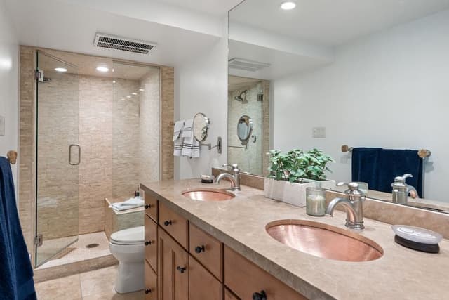 Condo, 2 Bedrooms