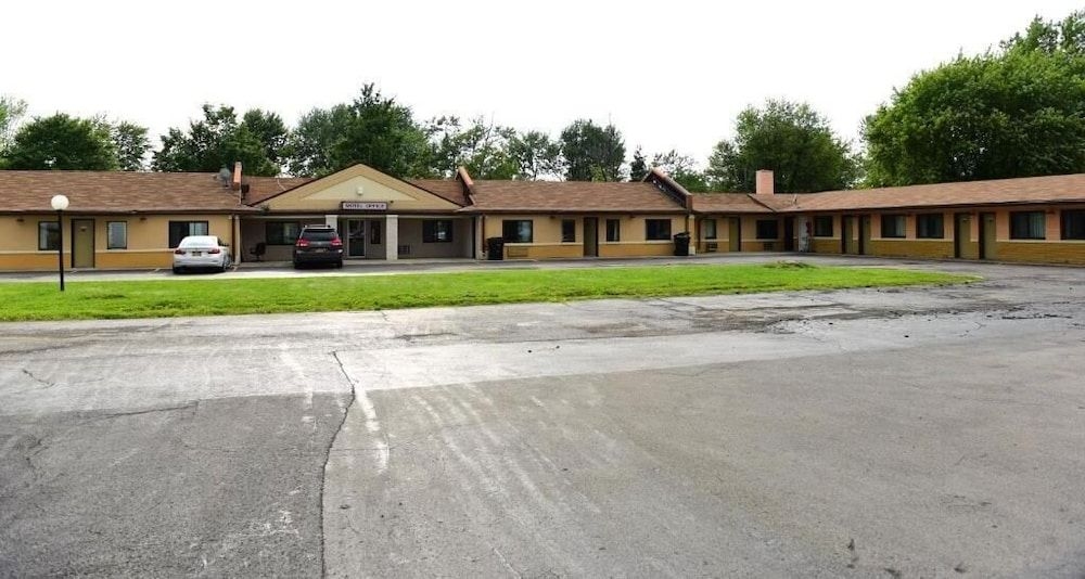 Royal Inn1