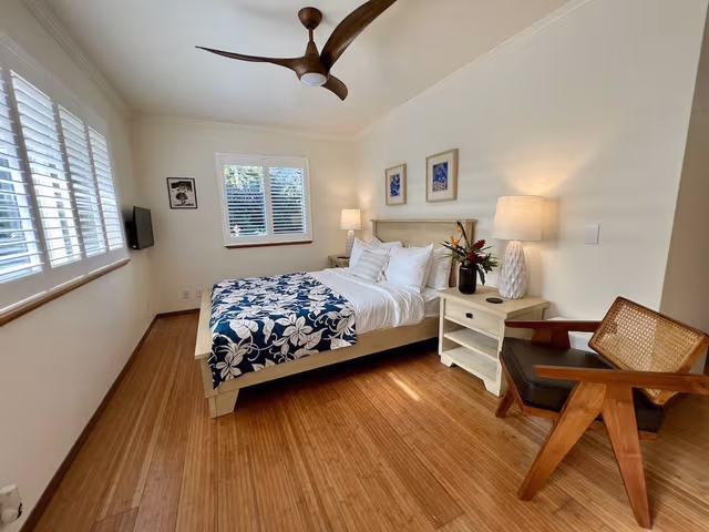 Classic Room, 1 Queen Bed, Garden View