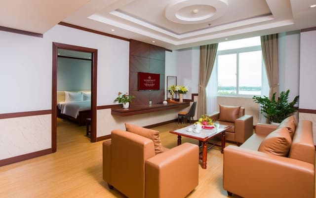 Executive Suite, River View