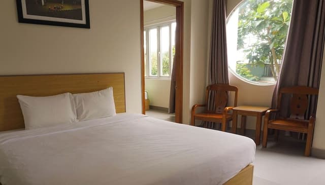 Family Room, Connecting Rooms, Garden View