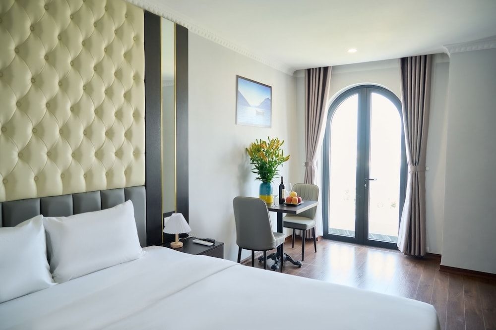 Monaco Hotel2