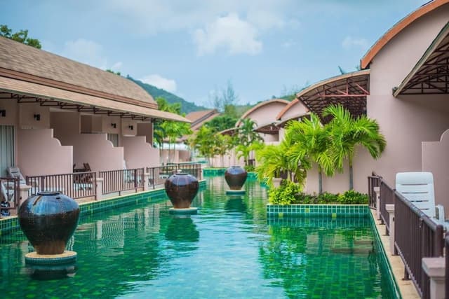 Pool Access Room