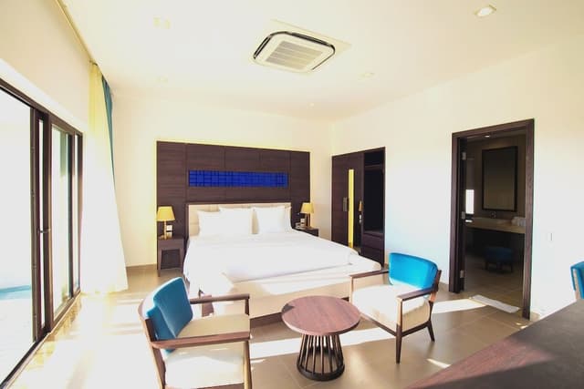 4 Bedroom Villa
