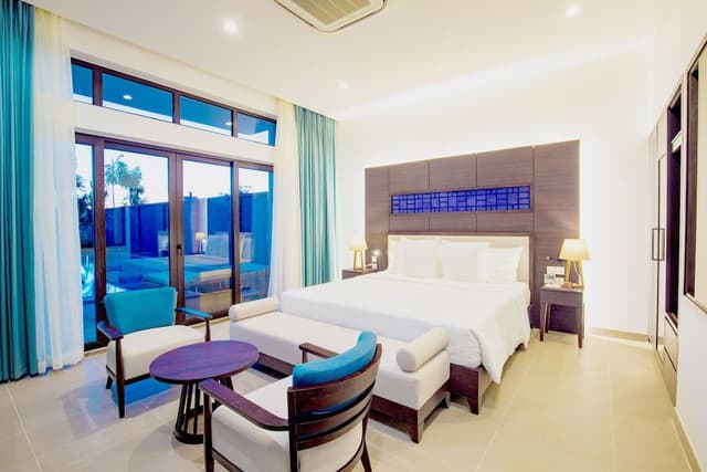4 Bedroom Villa