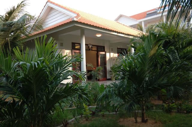 Villa, Garden View