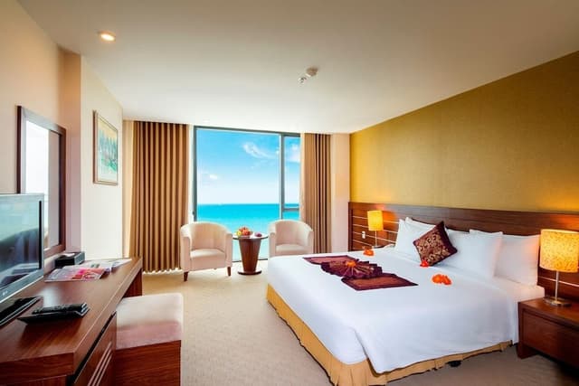 Deluxe King Ocean View