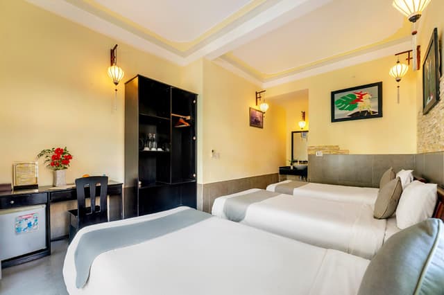 Triple Bedroom - with 3 Single Bed