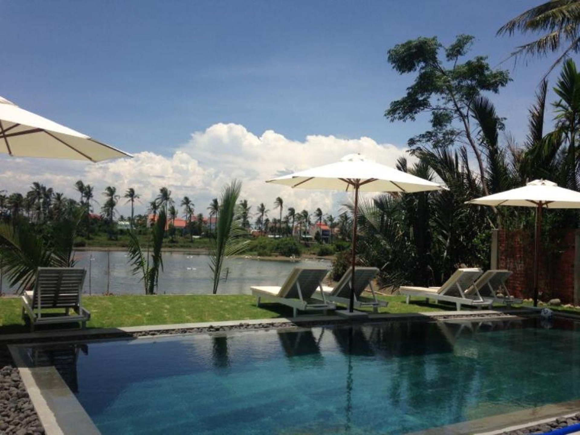 ยลาง การ์เดน วิลลา (Ylang Garden Villa)2