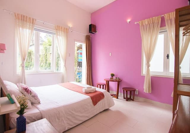 Standard Room, 1 Queen Bed