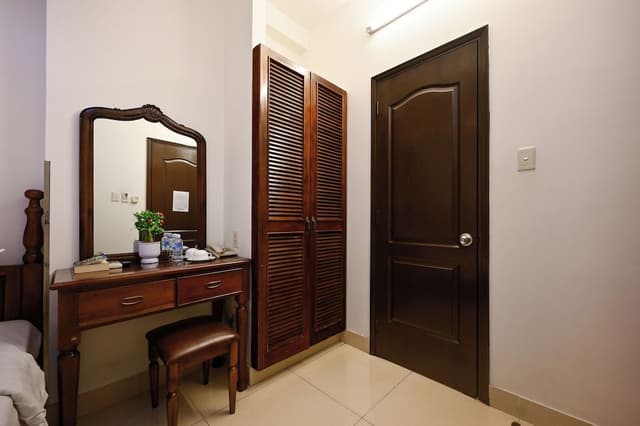 Deluxe Room, No Windows
