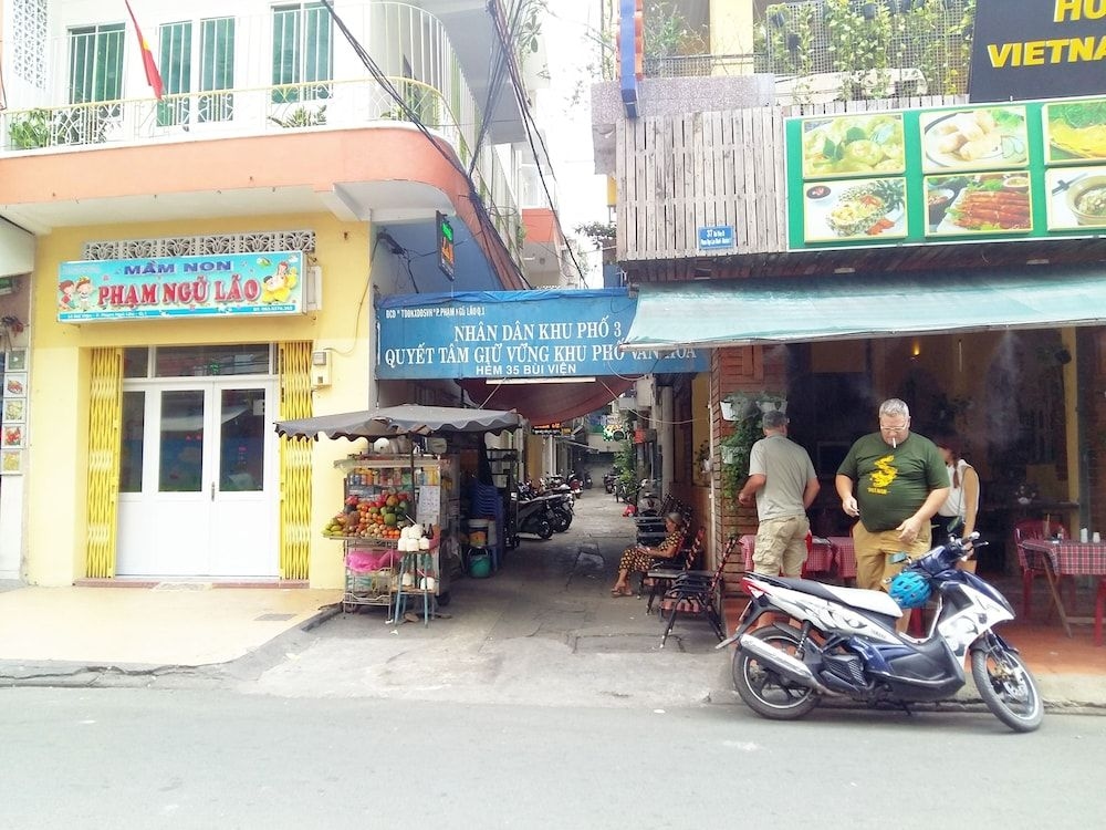 Giang Son 3 Hotel2