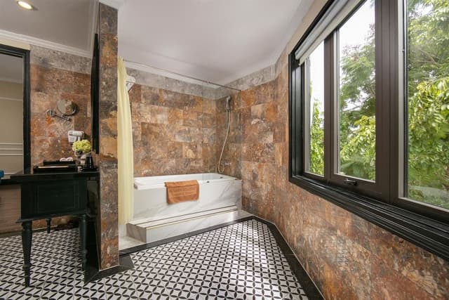 Suite Double or Twin With Balcony and Pool View