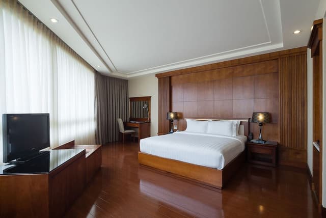 Junior Suite, City View