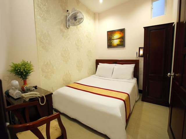 Standard Double Room, No Windows