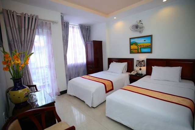 Deluxe Twin Room with Windows, City View