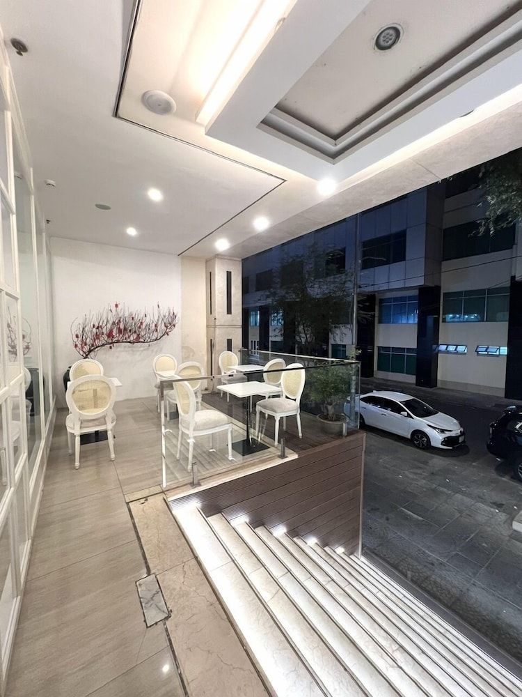 DYN OPERA Hotel2