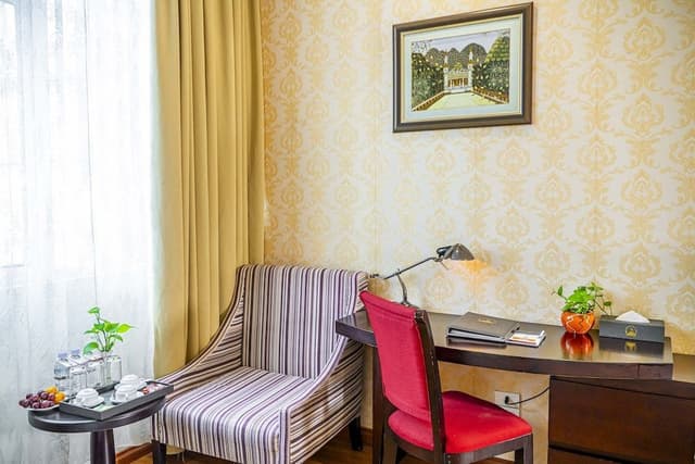Deluxe Family Room