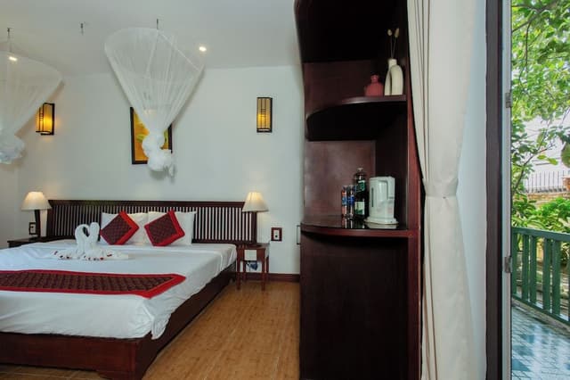 Deluxe Twin Room, 2 Twin Beds, Poolside