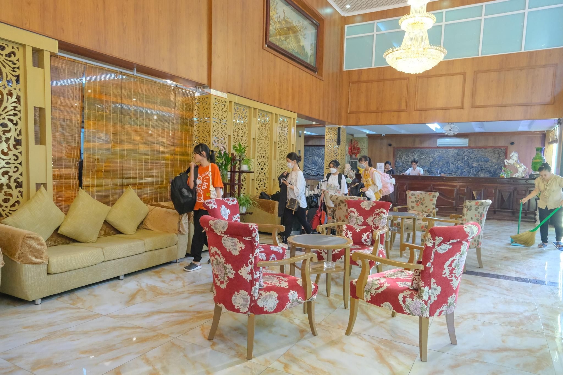 Lan Vy Hotel (Linh Phuong 8 Hotel - 24 Hours Stay)2