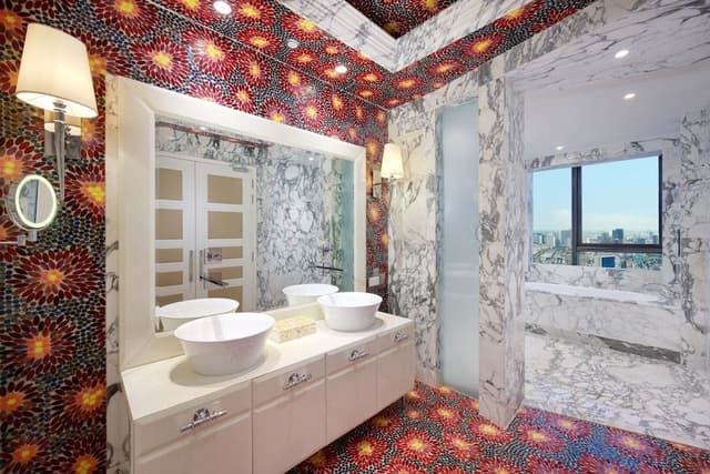 Designer Suite, Club Lounge Access, Free Minibar, City or River View