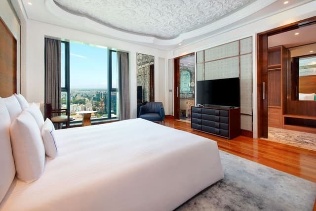 Panorama Suite, Club Lounge Access, Free Minibar, City View