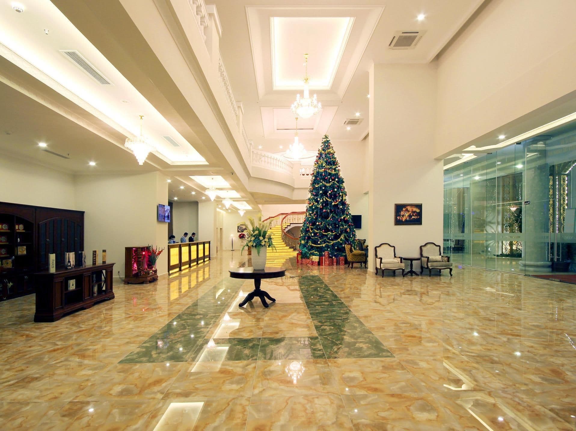 โรงแรมญาจาง พาเลซ โรงแรมญาจาง พาเลซ