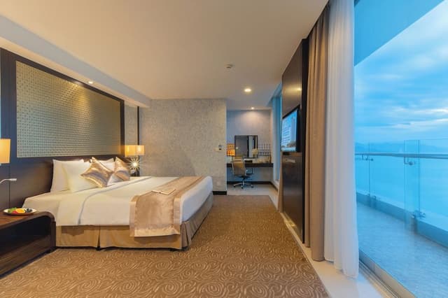 Executive Suite, Ocean View