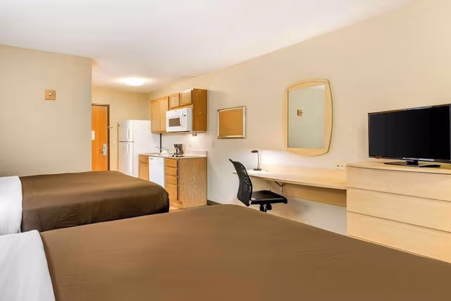Room, 2 Queen Beds, Non Smoking