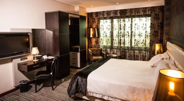 Deluxe Room with Bath