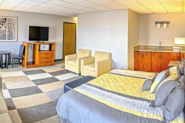 Room, 1 King Bed, Accessible Bathtub, Non Smoking