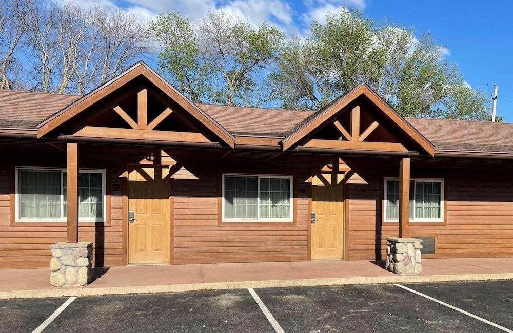 Best Western Starlite Village2