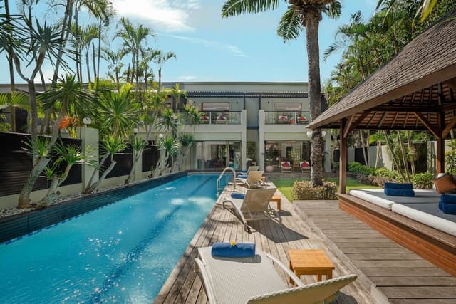 Four Bedroom Grand Deluxe Villa with Private Pool