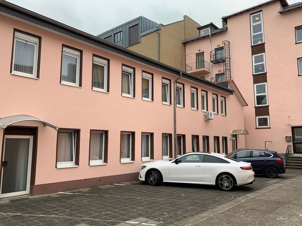 Am Kurfuerstenplatz3