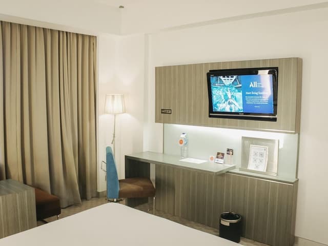 Standard Room, 1 King Bed