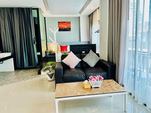 Junior Studio Suite