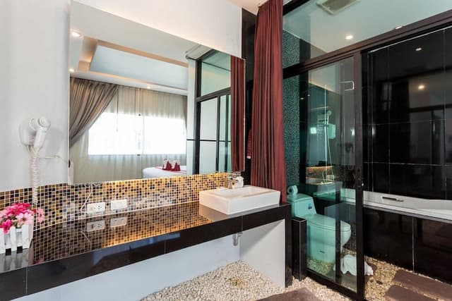 Junior Studio Suite